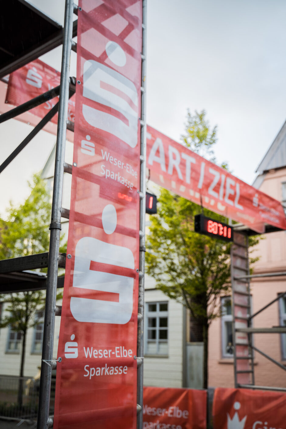Sparkassen-Küstenmarathon zum eigenen Spendenlauf machen – die Weser-Elbe Sparkasse stellt dafür 10.000 Euro zur Verfügung