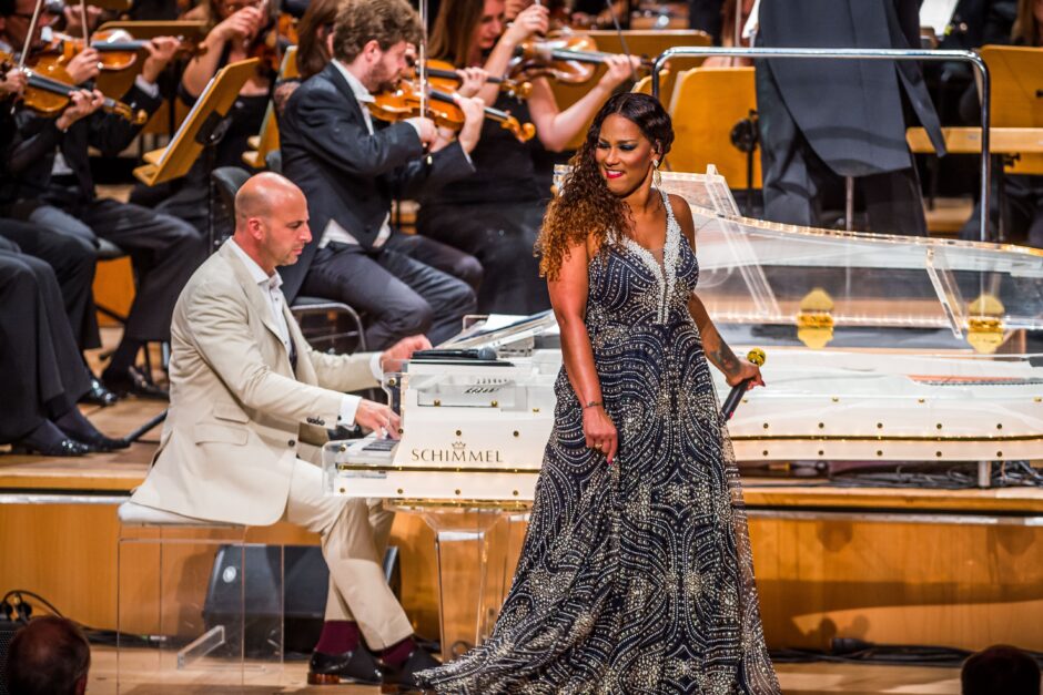 Soul trifft Klassik – kostenloses Abschlusskonzert der SAiL 2025 mit „Max and Friends“ und dem Philharmonischen Orchester Bremerhaven